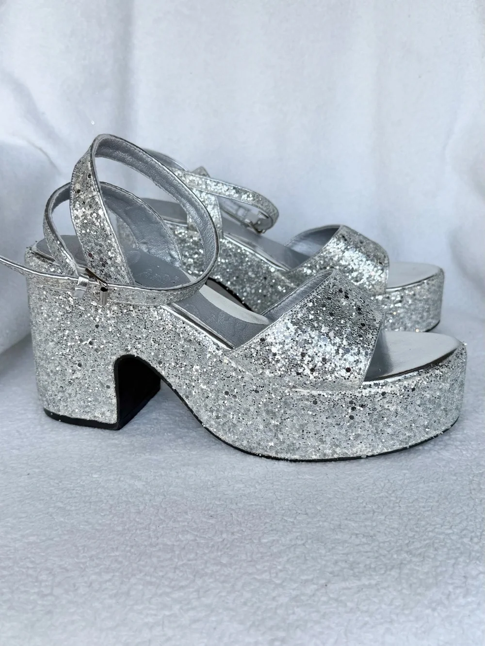 Olivia Miller Women's Silver Glitter Capricorn Platform Heels Size 9